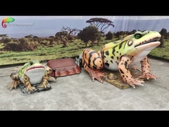 Vida de animais Animatronic realística da decoração da paisagem - oposição da água da rã do tamanho