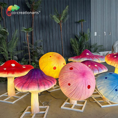 comprar Animatrônica de iluminação de fibra de vidro resistente à água tamanho gigante cogumelo para decoração de parque temático online manufacture